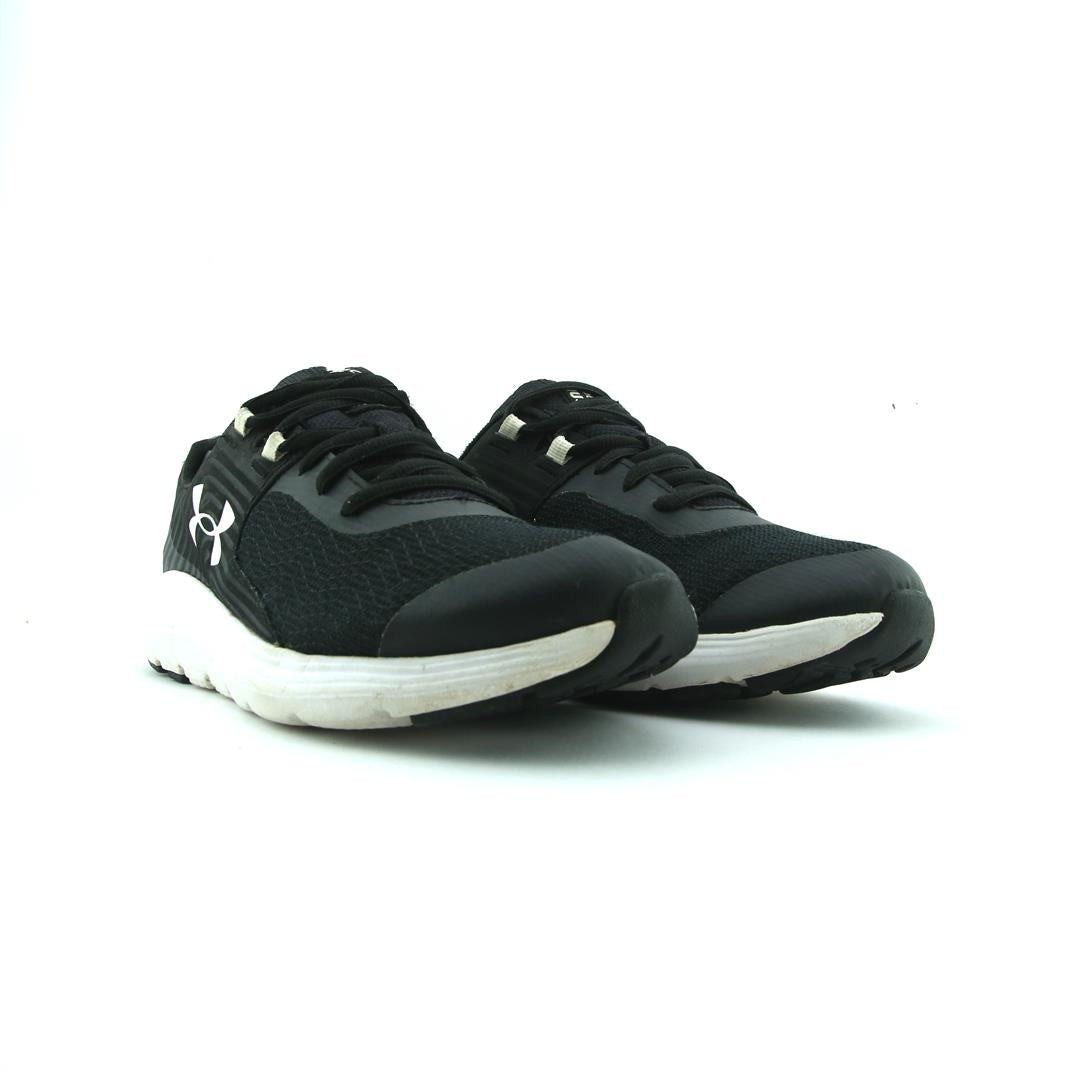 UNDER ARMOUR OUT HUSTLE