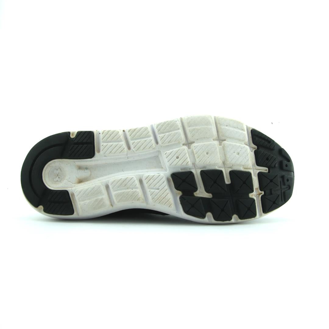 UNDER ARMOUR OUT HUSTLE