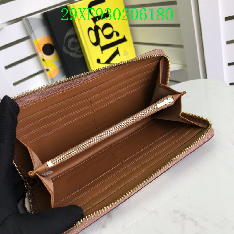 Amelia - CAH Wallet - 013