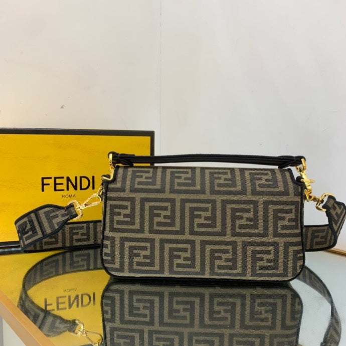Amelia's Bag Gallery - VAR Bags - 197