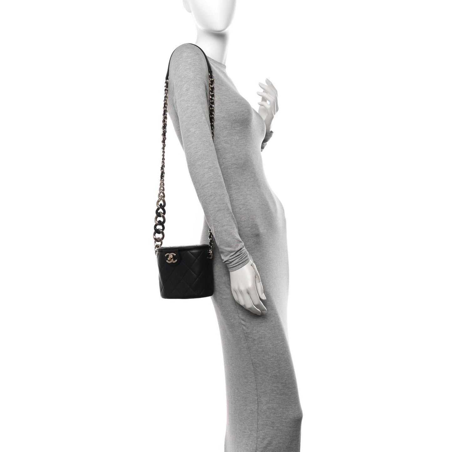 Amelia Lambskin Resin Elegant Chain Vanity Case Black