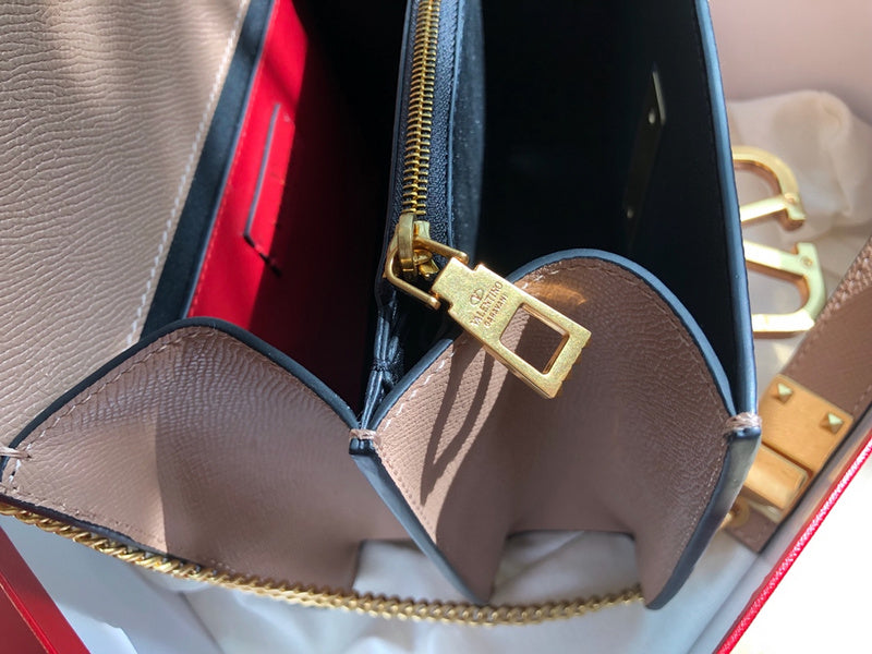 Amelia's Bag Gallery - VEL Bags - 1080