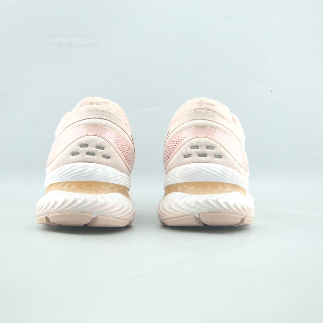 ASICS GEL NIMBUS 22