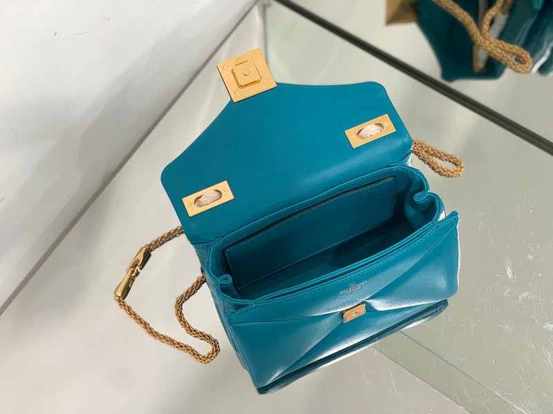 Amelia's Bag Gallery - VEL Bags - 511