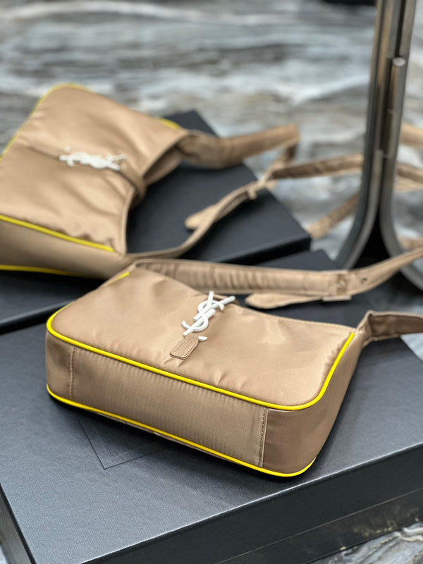 Amelia - YSL Bag - 1925