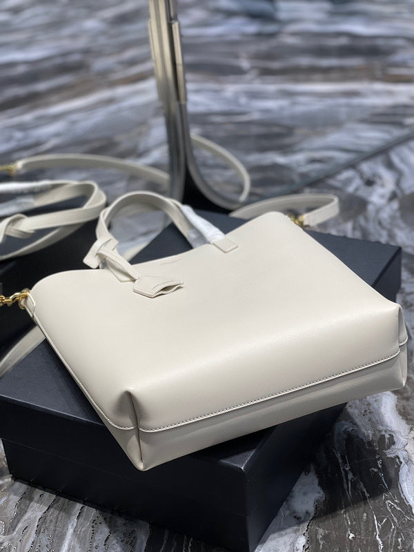 Amelia - YSL Bag - 3952