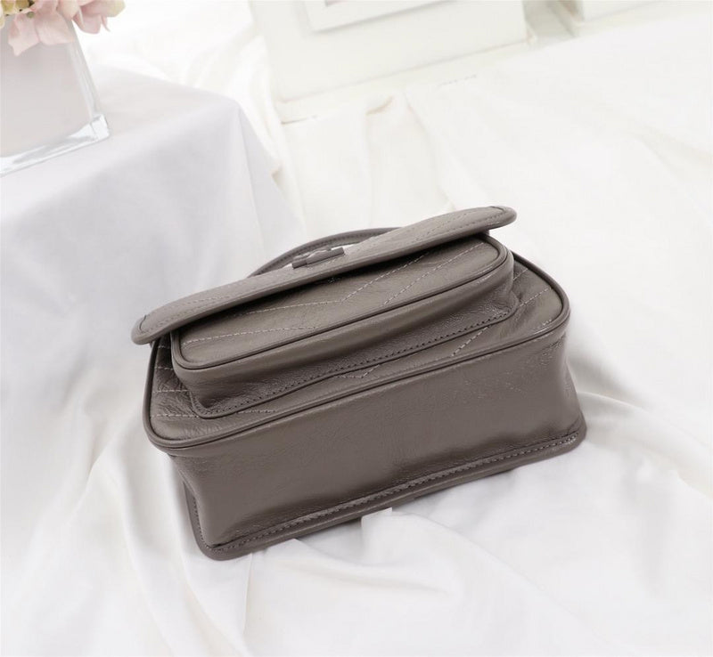 Amelia - YSL Bag - 2639