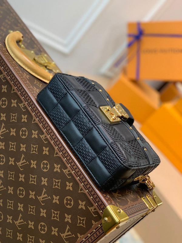 Fan Fashion Lu-Vi Bags - 16700
