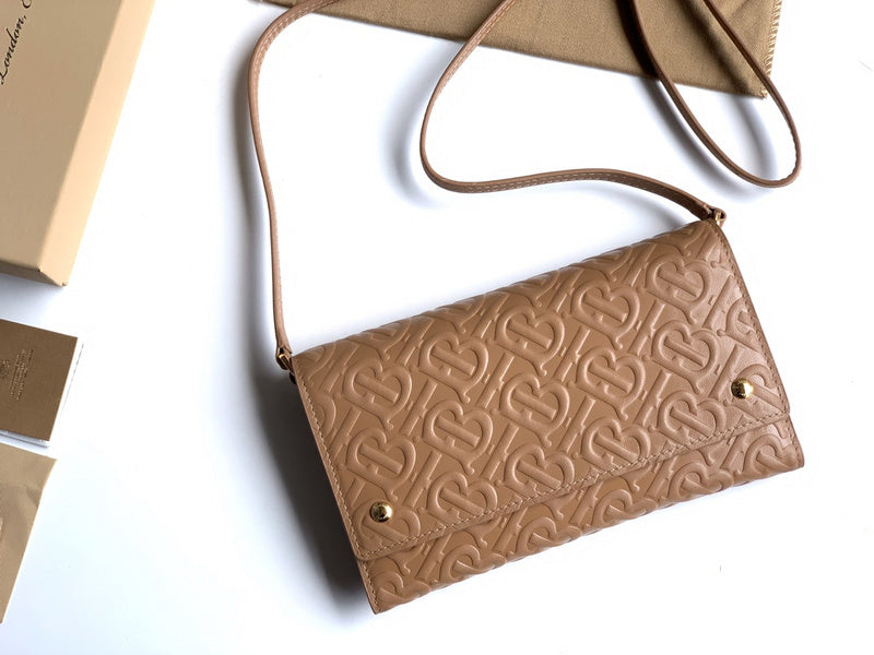 Burberry Bags - Bagsattire   746