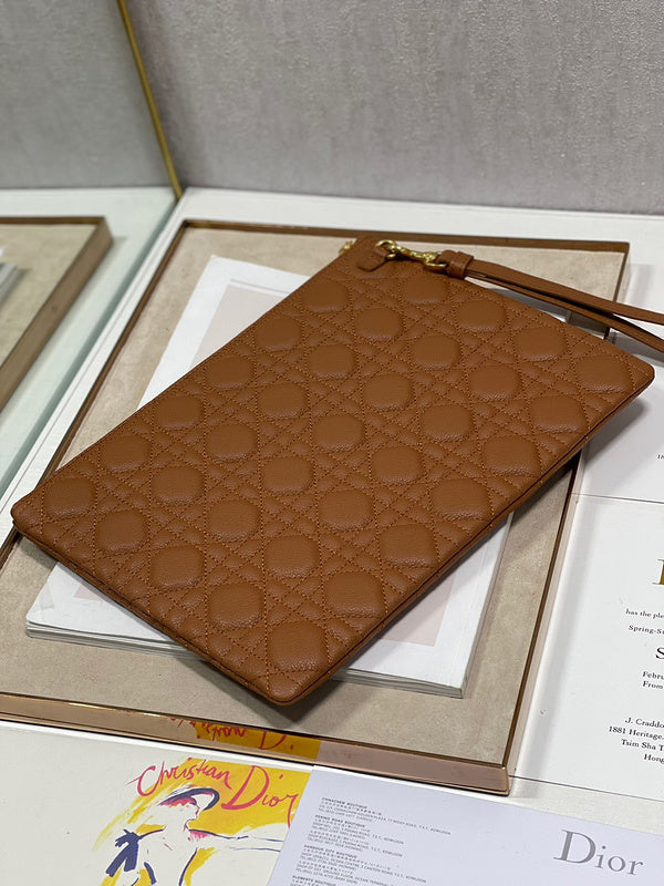 Amelia - DOR Wallets - 055