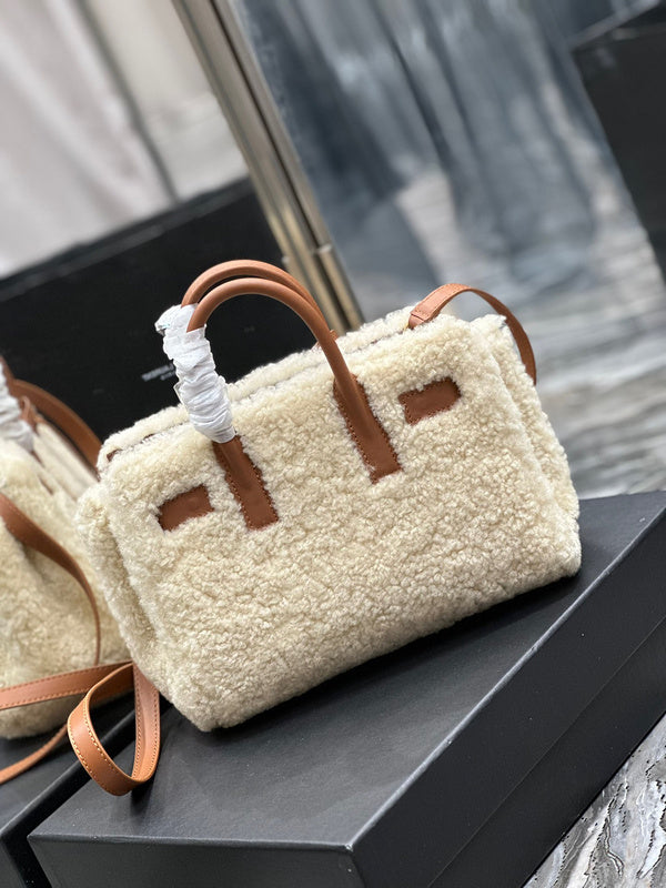Amelia - YSL Bag - 3937