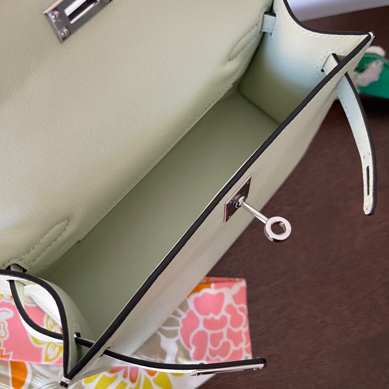 Amelia - HMS Bags - 1693