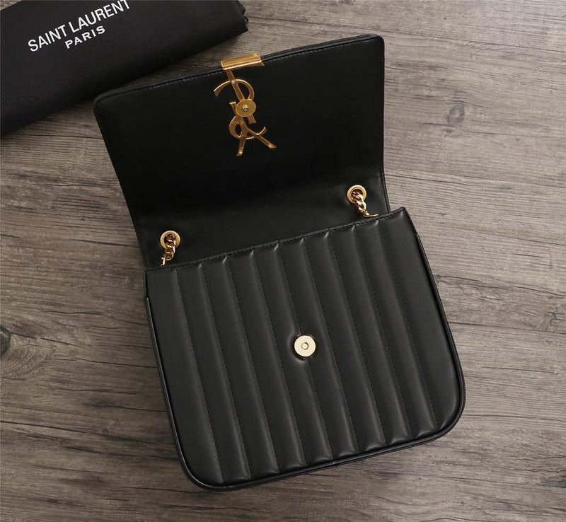 Amelia - YSL Bag - 2910