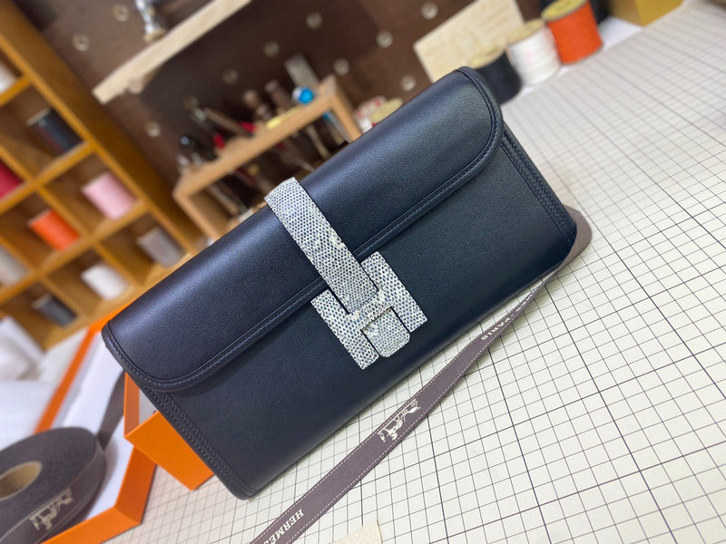 Amelia - HMS Bags - 1738