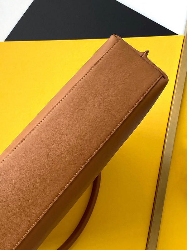 Amelia - YSL Bag - 4123