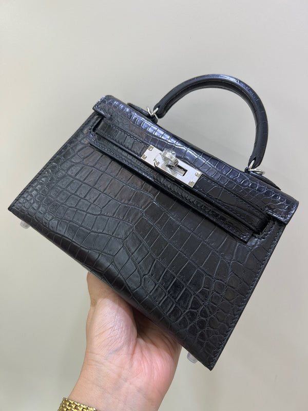 Amelia - HMS Bags - 1679