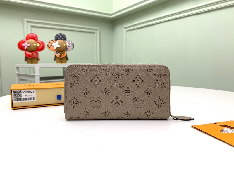 Amelia- LOV  Luxury  Wallets - 525
