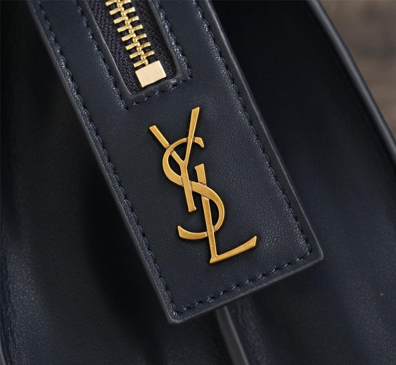 Amelia - YSL Bag - 2938