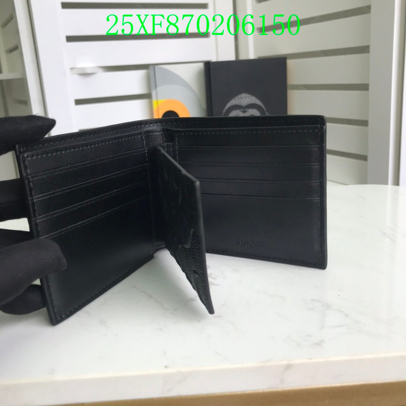 Amelia - CAH Wallet - 018