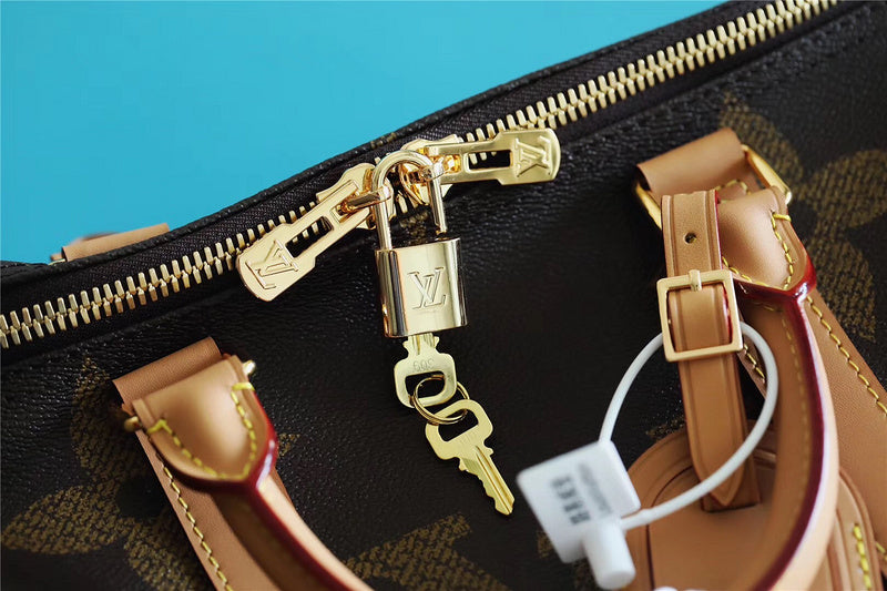 Fan Fashion Lu-Vi bags - 11299
