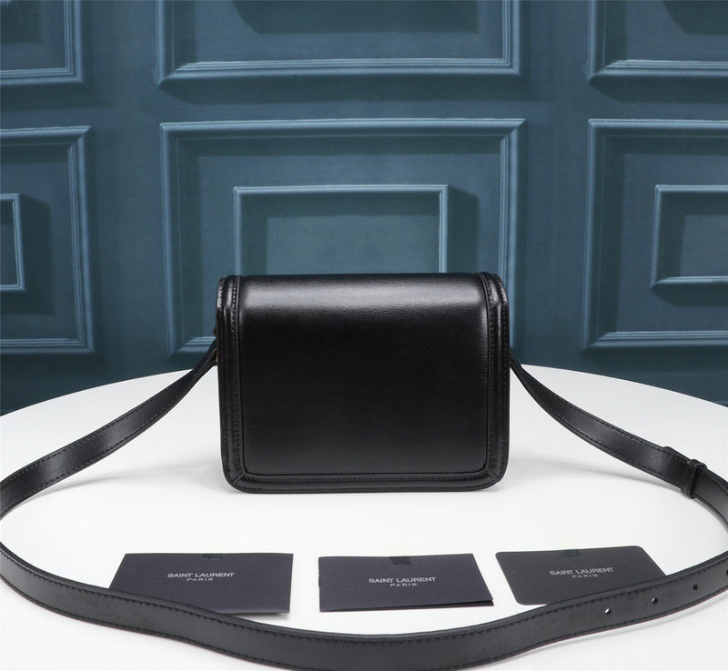 Amelia - YSL Bag - 2140
