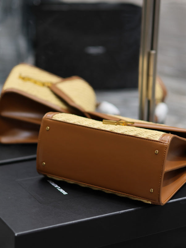 Amelia - YSL Bag - 1832