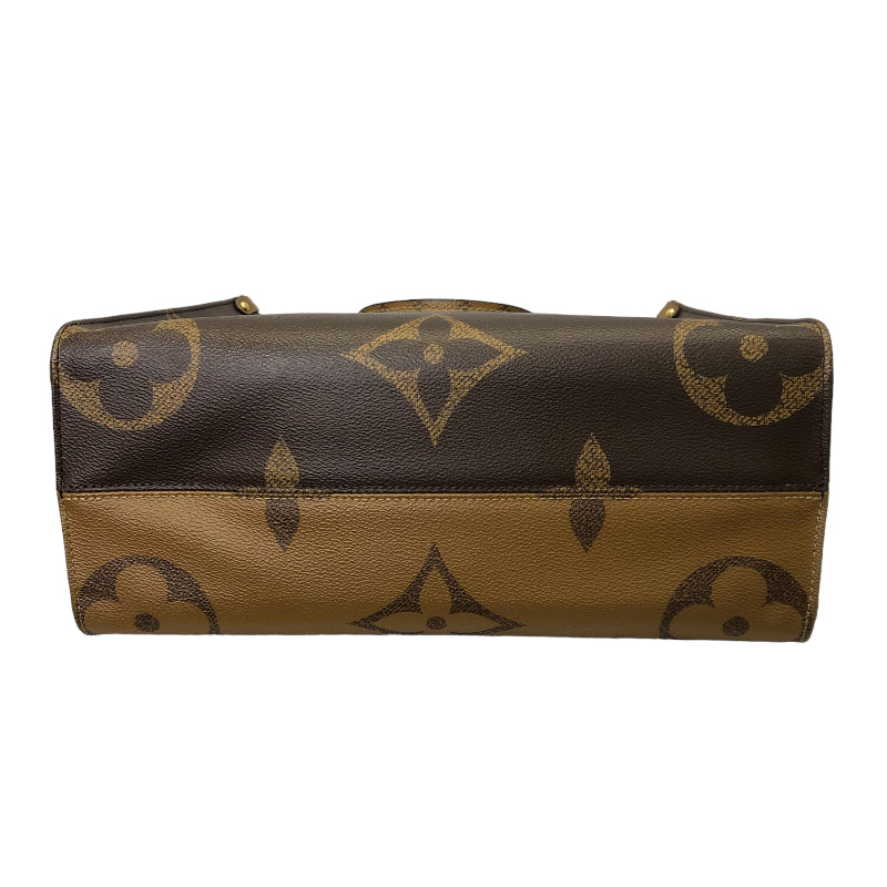 Louis Vuitton On The Go MM Monogram Giant Reverse Handbag