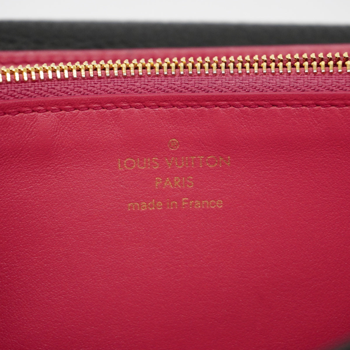 Louis Vuitton Bifold Long Wallet Taurillon Portefeuille Capucines Noir