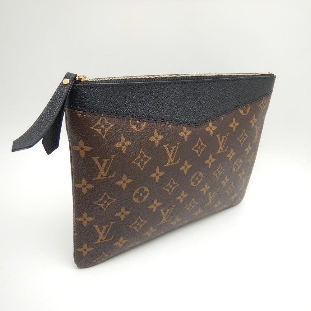 Louis Vuitton Monogram Daily Pouch Noir Clutch Second Bag