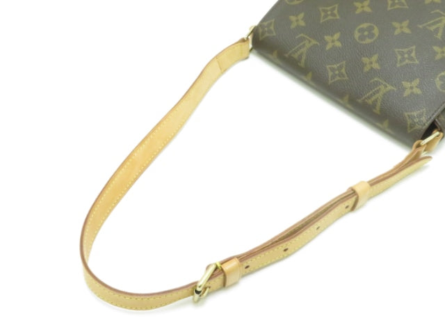 Louis Vuitton M tte Salsa Short Monogram