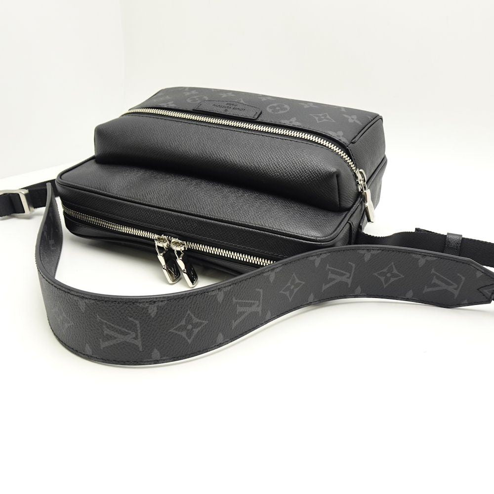 Louis Vuitton Messenger PM Taiga Eclipse Noir