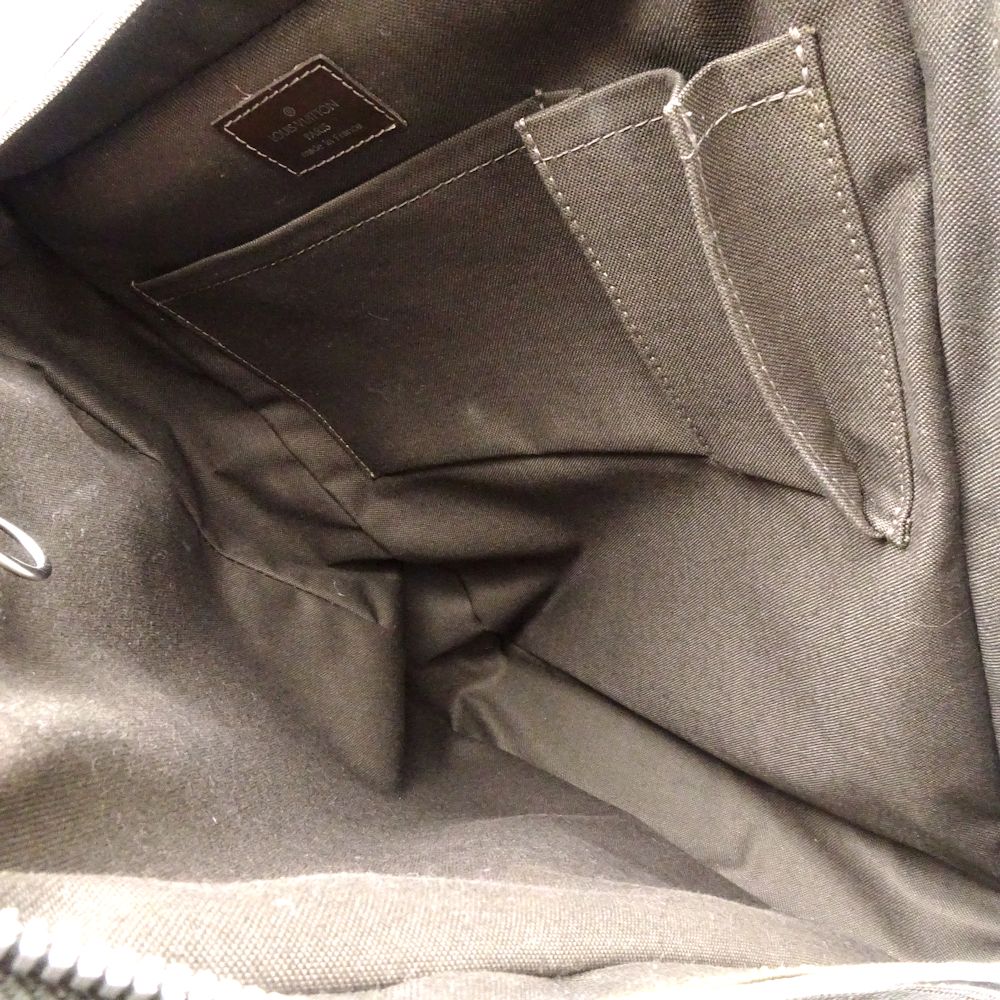 Louis Vuitton Taiga Shoulder Bag Grizzly