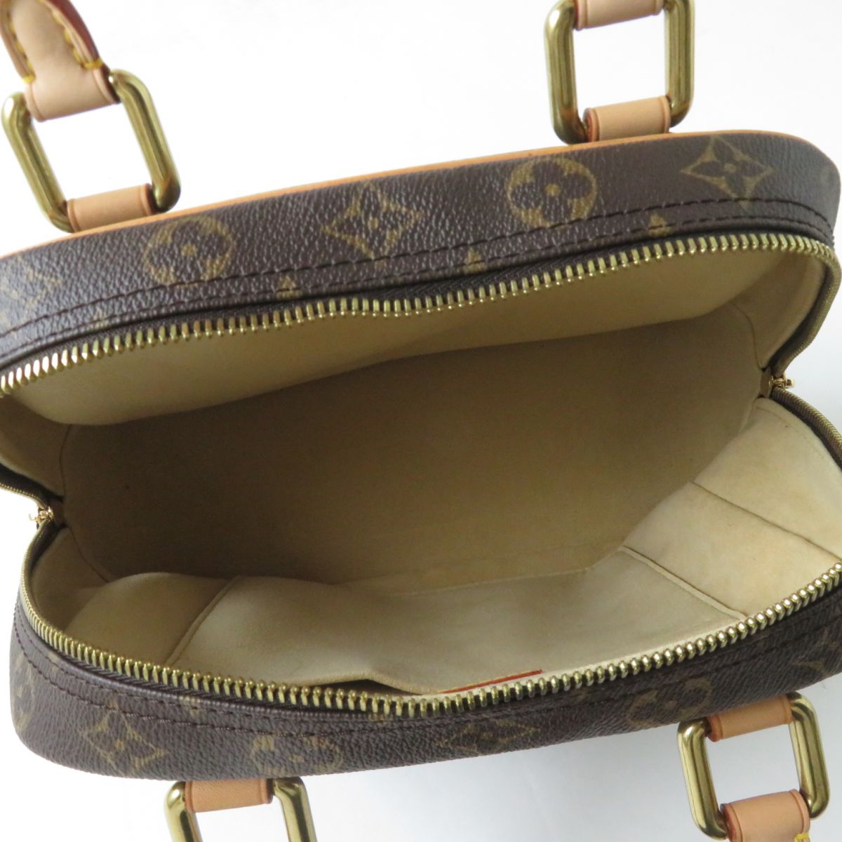 Louis Vuitton Manhattan PM Monogram Brown Gold Metal Fittings