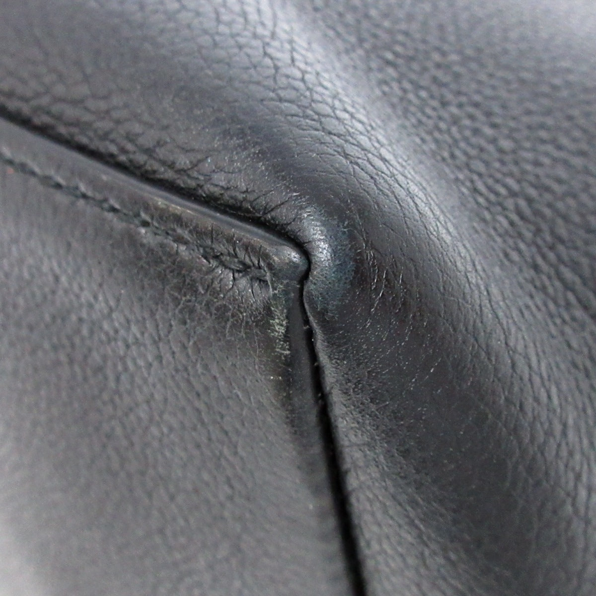 Louis Vuitton Lock Me Go Tote Bag Noir Grain Calf Leather