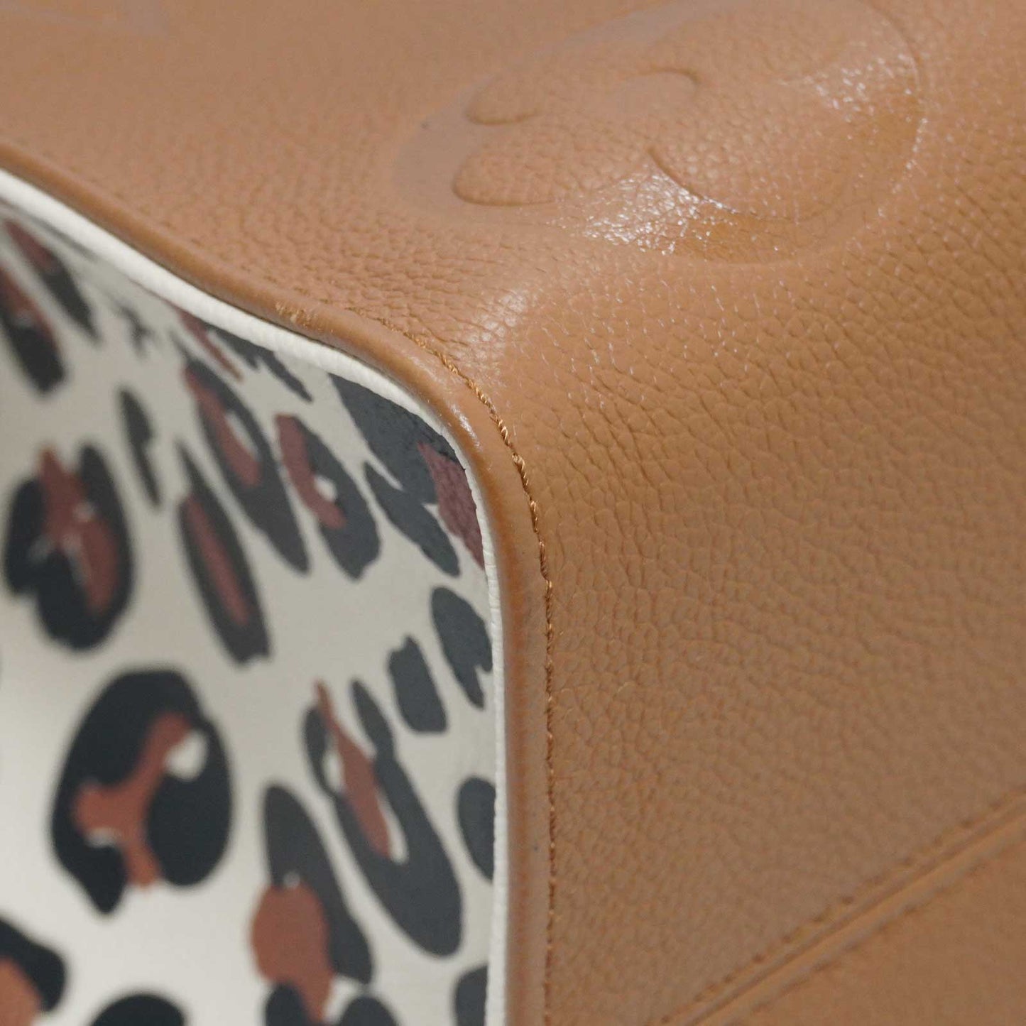 Louis Vuitton OnTheGo MM Shoulder Bag Wild At Heart