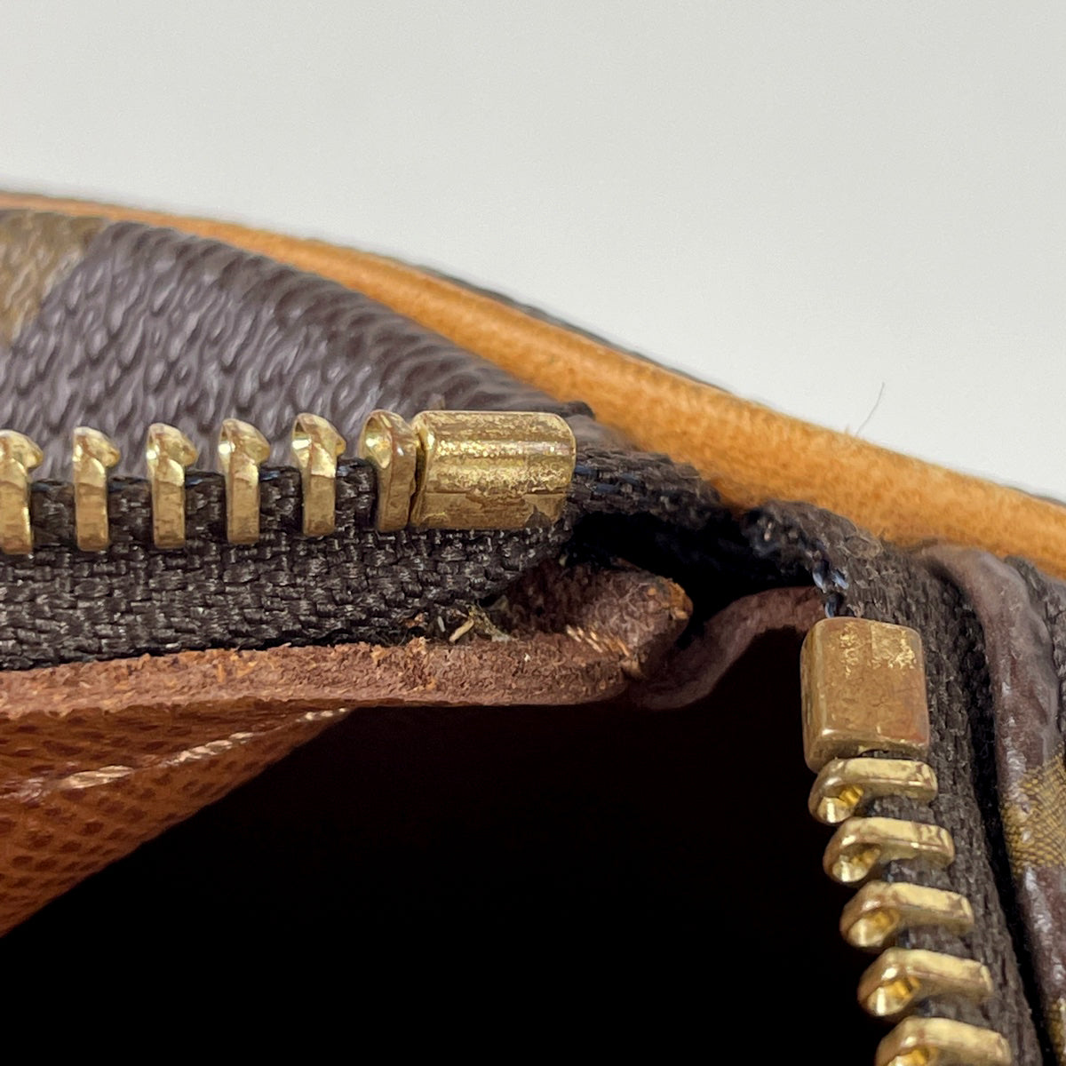 Louis Vuitton Papillon 26 Cylindrical Handbag Monogram Brown