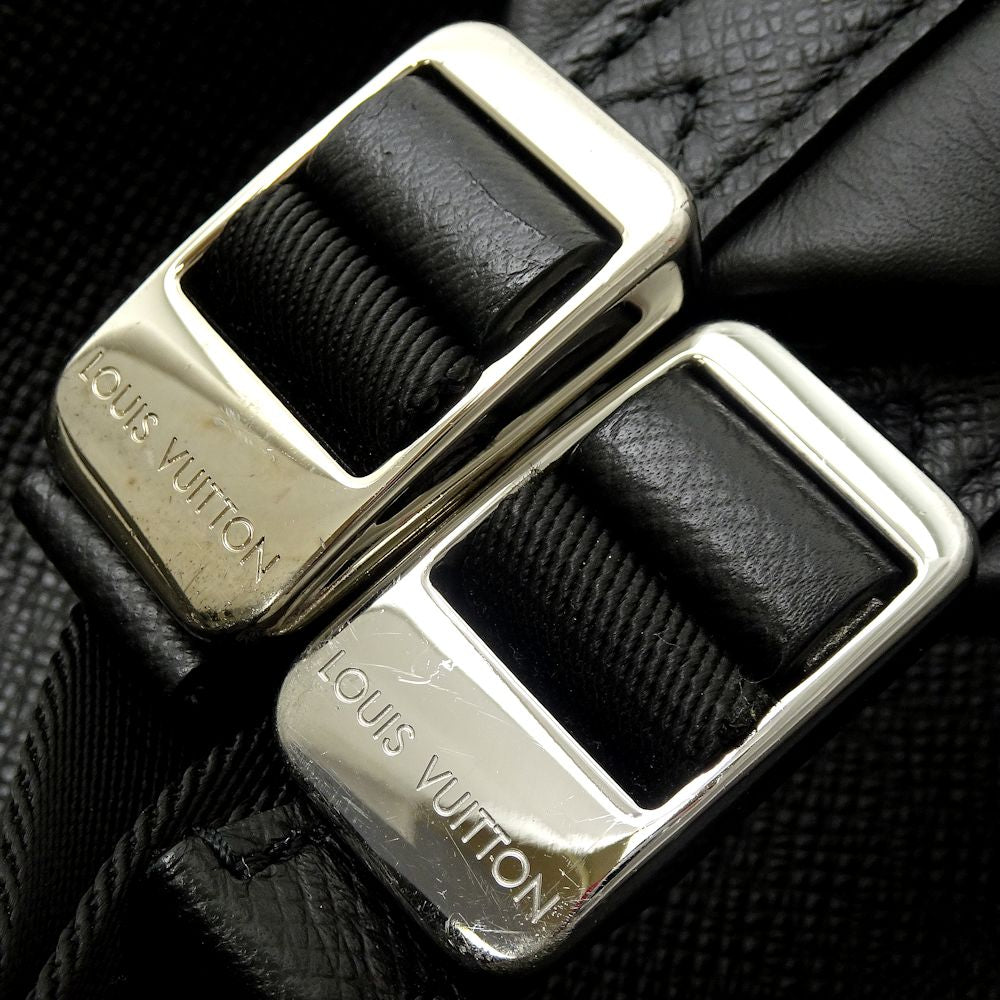 Louis Vuitton Taiga Discovery Backpack Noir Backpack