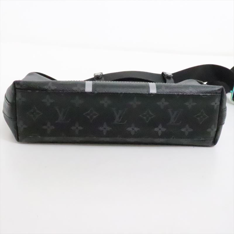 Louis Vuitton Fragment Apollo Messenger Monogram Shoulder Bag Black