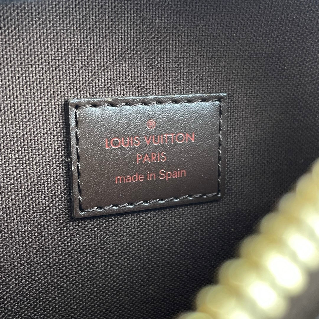 Louis Vuitton Damier Pochette Gange SP Body Bag