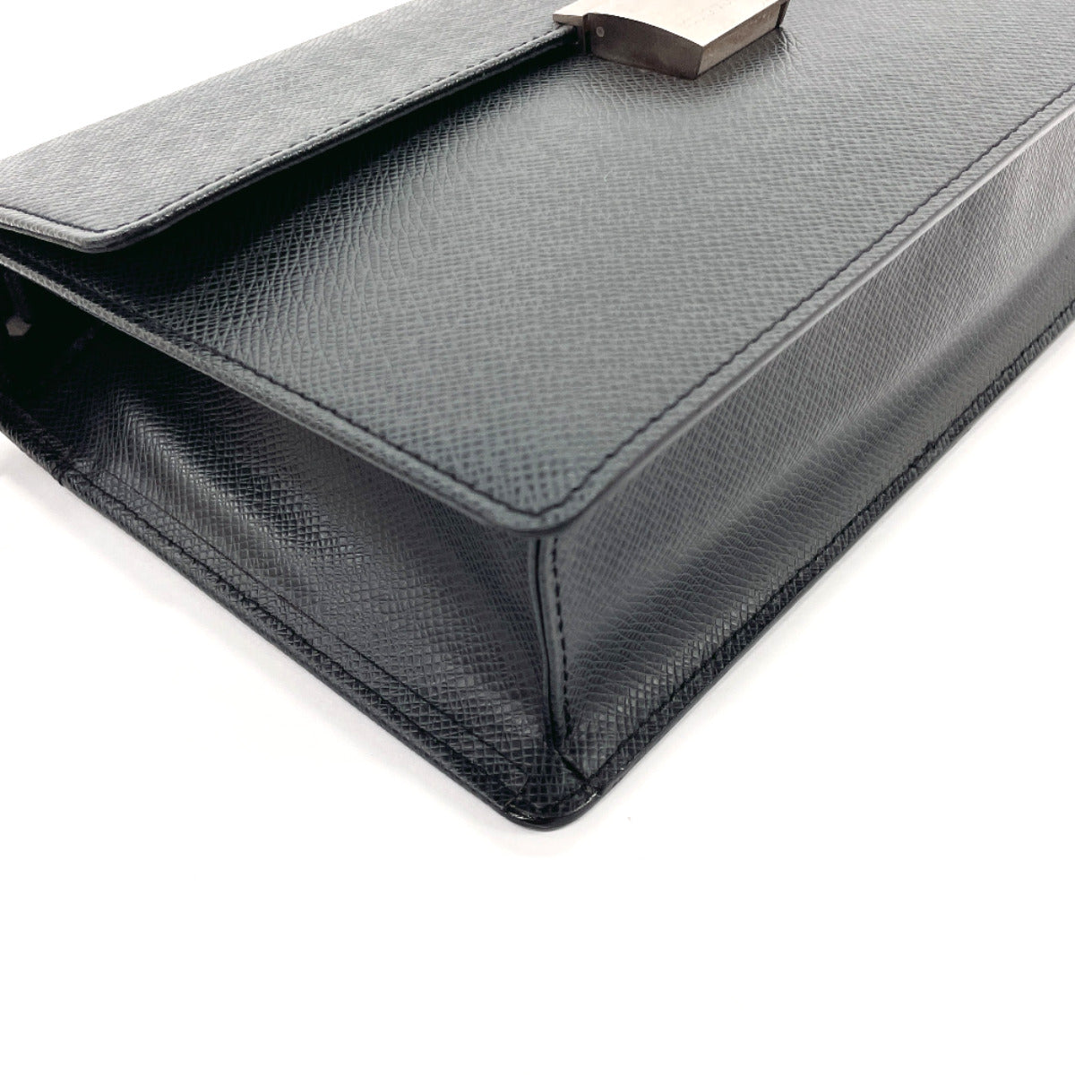 Louis Vuitton Selenga Shoulder Bag Taiga Leather Black