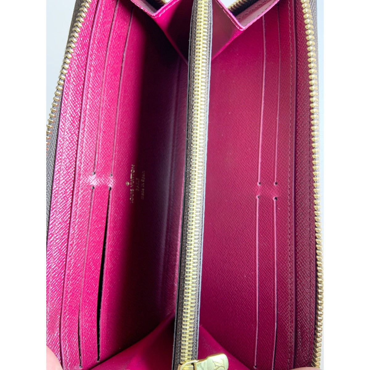 Louis Vuitton Monogram Zippy Wallet Round