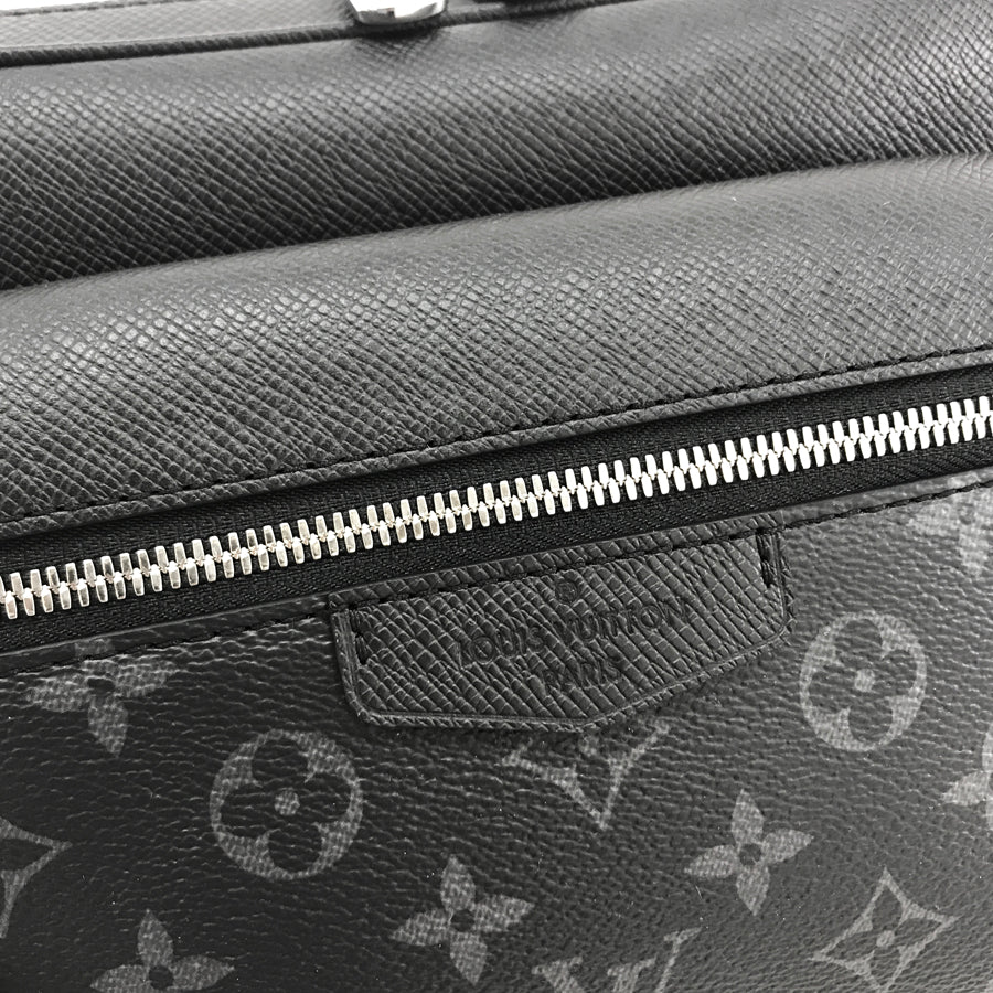 Louis Vuitton Shoulder Bag Messenger Bag Outdoor PM Taiga Monogram