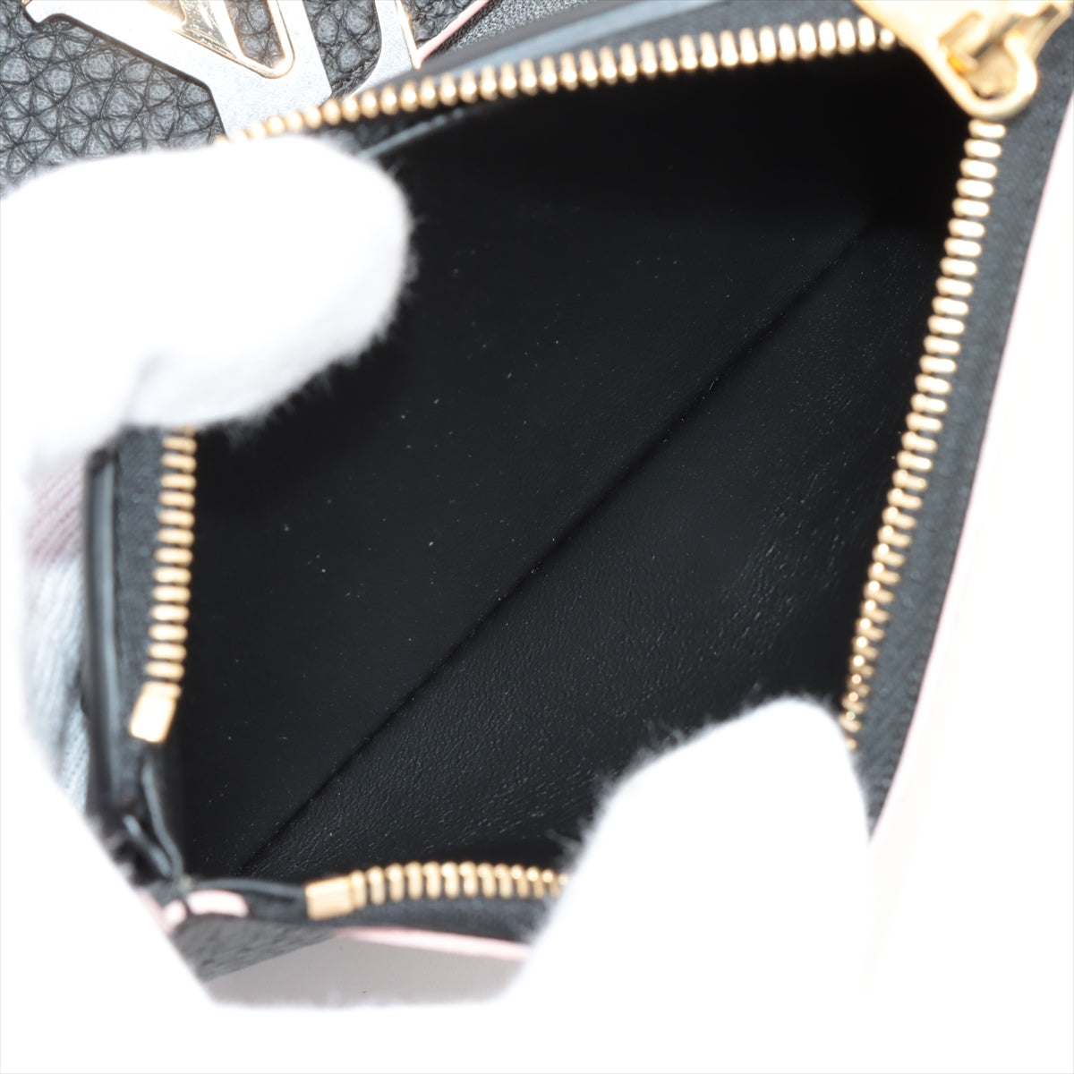 Louis Vuitton Taurillon Portefeuil Capucines Compact