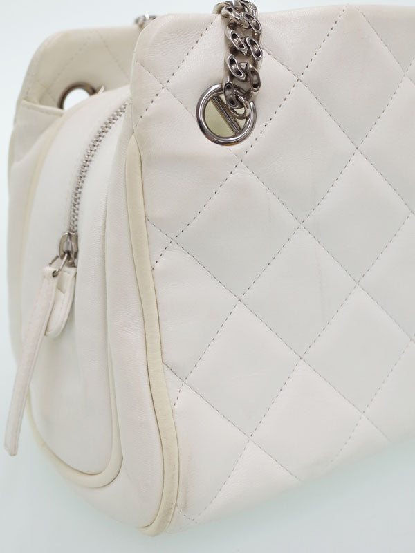Chanel Matelasse Chain Shoulder Bag White