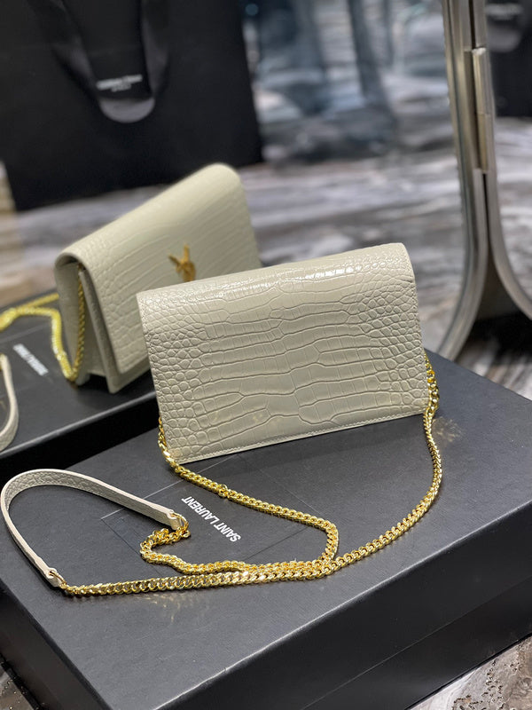 Amelia - YSL Bag - 1941