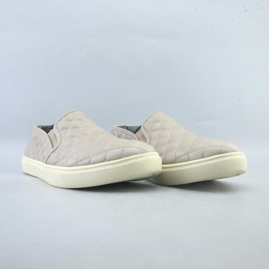 STEVE MADDEN ECENTRCQ
