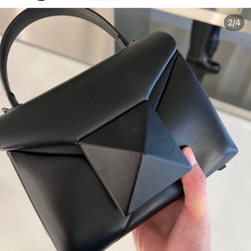 Amelia's Bag Gallery - VEL Bags - 660