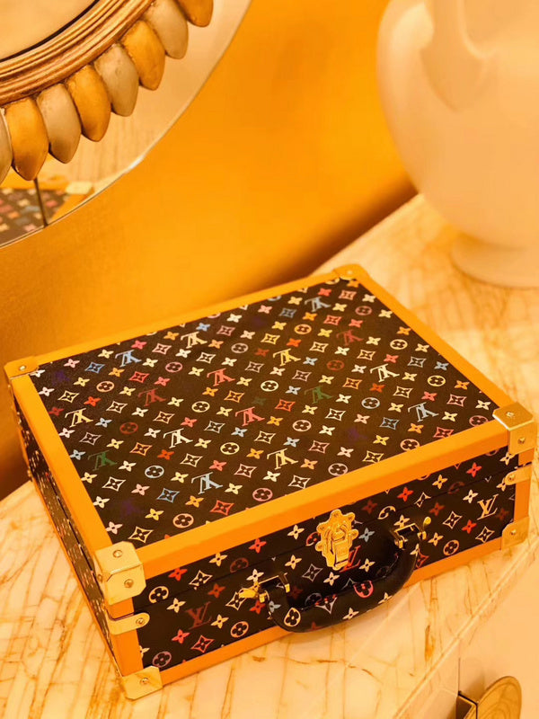 Fan Fashion Lu-Vi bags - 9518