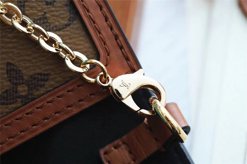 Fan Fashion Lu-Vi bags - 8112