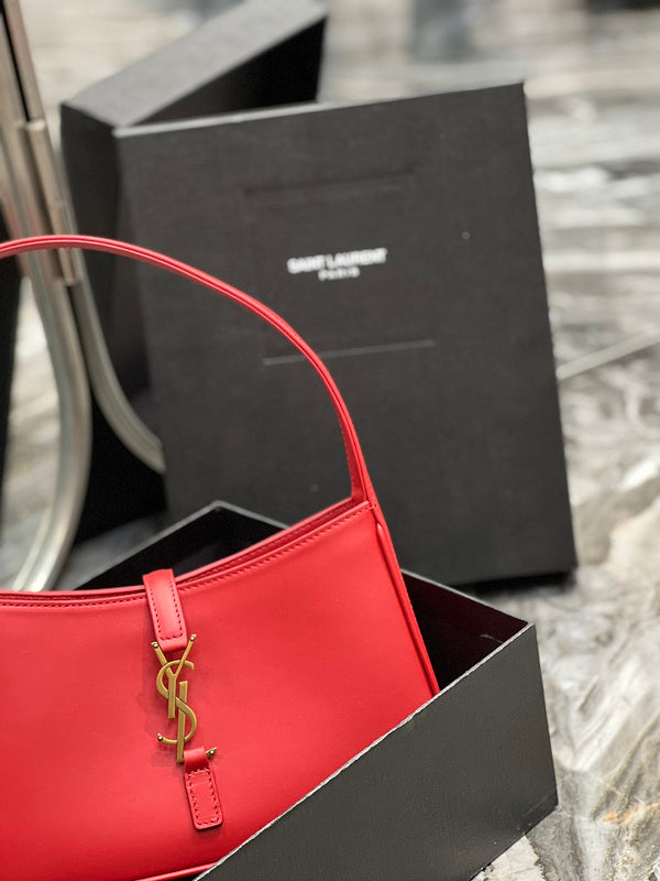 Amelia - YSL Bag - 2481